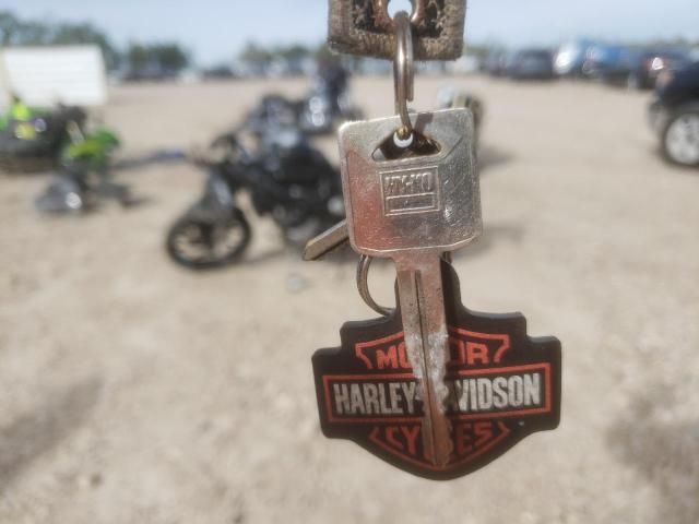 1999 Suzuki VZ800