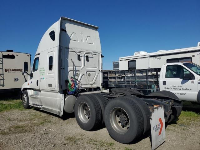 2016 Freightliner Cascadia 125