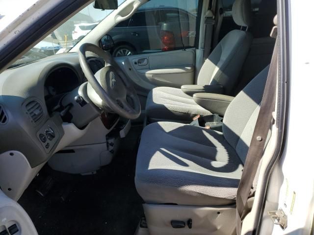 2005 Chrysler Town & Country LX