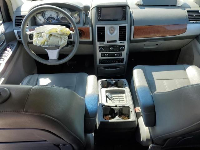 2008 Chrysler Town & Country Touring