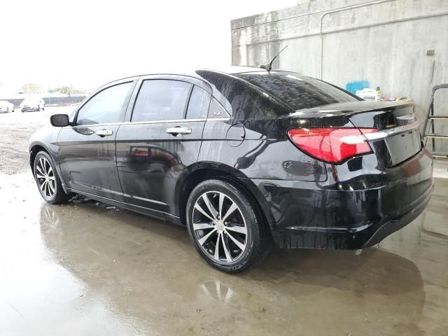 2013 Chrysler 200 Limited