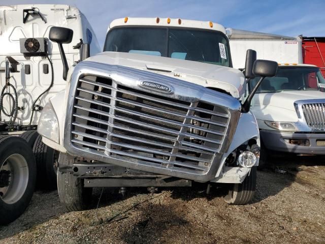 2015 Freightliner Cascadia 125