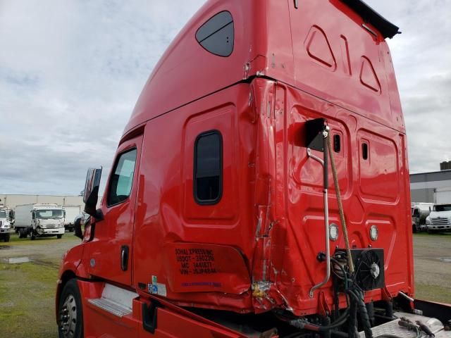 2018 Freightliner Cascadia 126