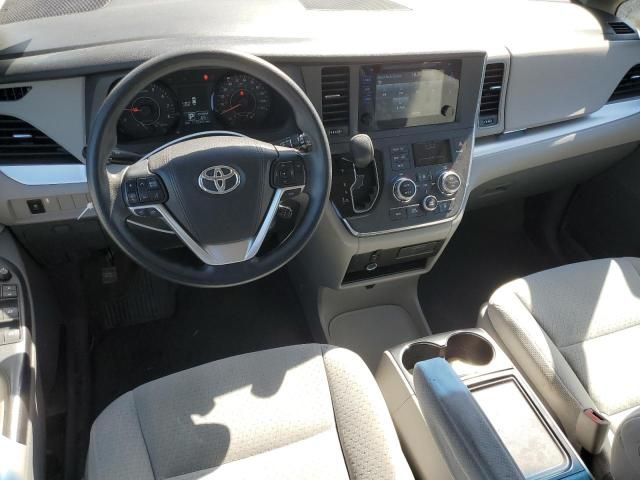 2015 Toyota Sienna LE