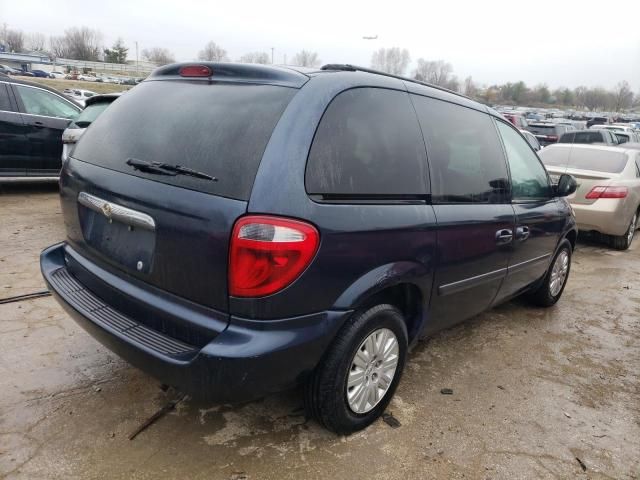 2007 Chrysler Town & Country LX