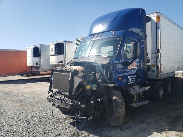 2017 Freightliner Cascadia 113