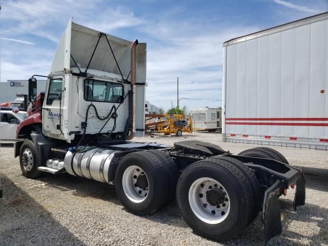 2013 Mack 600 CXU600