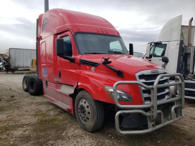 2018 Freightliner Cascadia 126