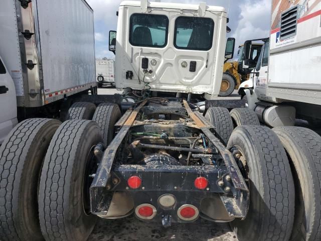 2016 Freightliner Cascadia 125