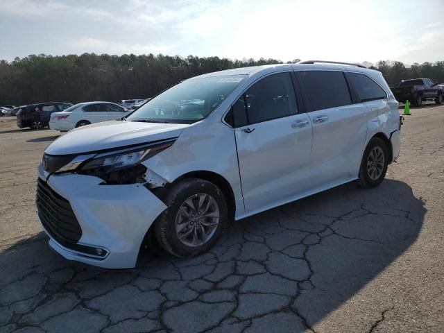 2023 Toyota Sienna XLE