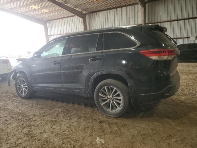 2019 Toyota Highlander SE