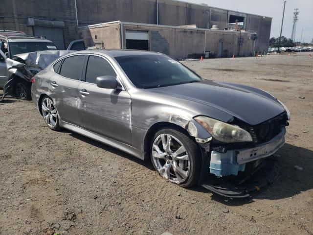 2012 Infiniti M37