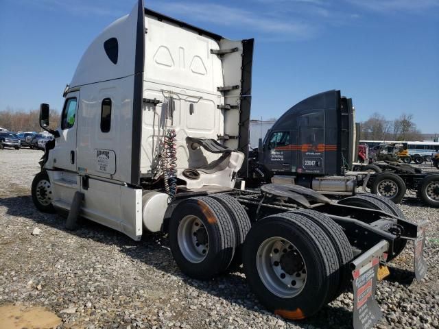 2019 Freightliner Cascadia 126