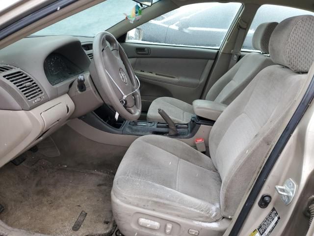 2004 Toyota Camry LE