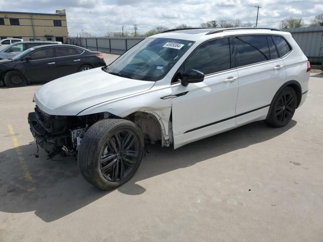 2022 Volkswagen Tiguan SE R-LINE Black