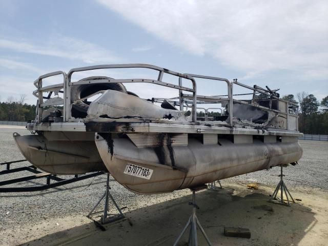 2004 Boat Marine Trailer