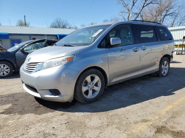 2015 Toyota Sienna LE