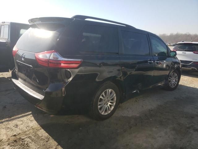 2016 Toyota Sienna XLE