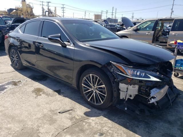 2022 Lexus ES 300H Base