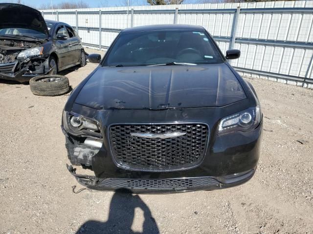 2016 Chrysler 300 S