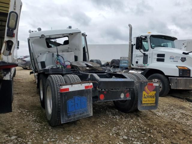 2016 Peterbilt 567