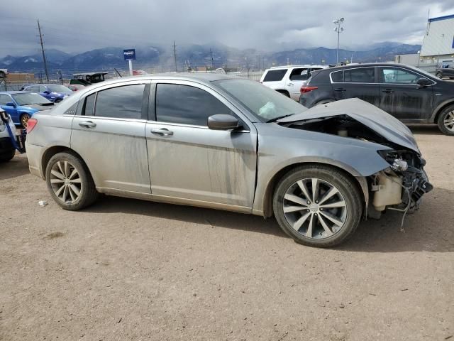 2013 Chrysler 200 Limited