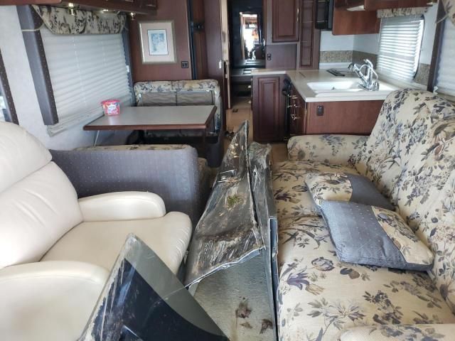 2004 Winnebago 2004 Freightliner Chassis X Line Motor Home