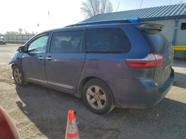 2015 Toyota Sienna LE