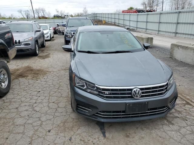 2017 Volkswagen Passat R-Line