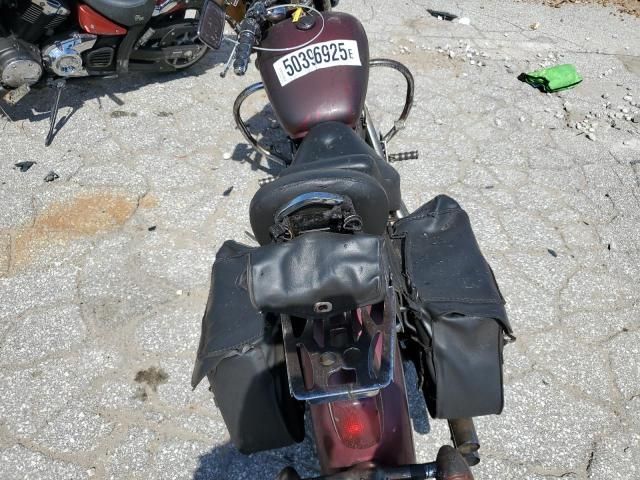 2004 Honda VT1100 C2