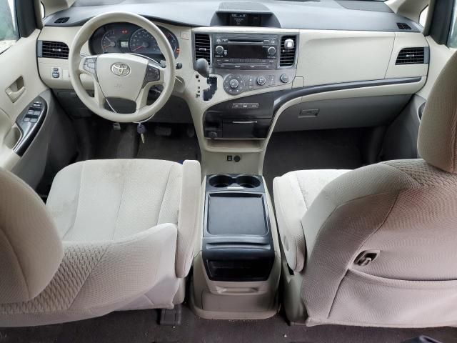 2011 Toyota Sienna LE