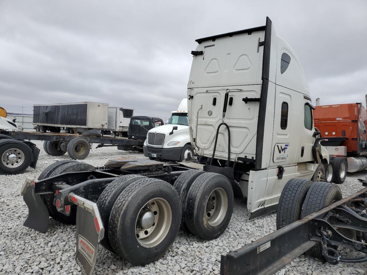 2020 Freigliner 2020 Freightliner Cascadia Semi Truck