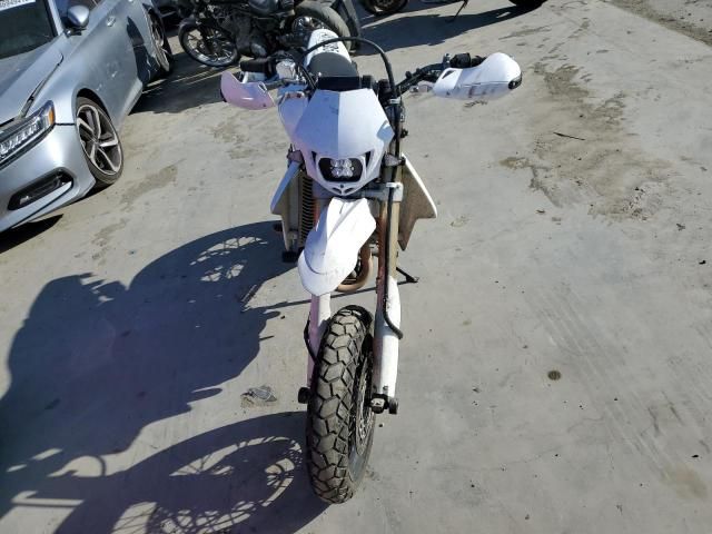 2020 Suzuki DR-Z400 SM