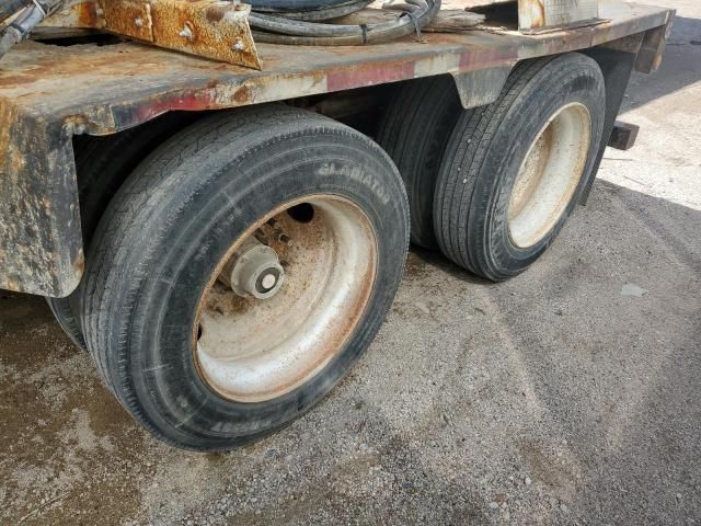 2013 Behnke Ent 2013 Behnke Fertilizer Tender Trailer