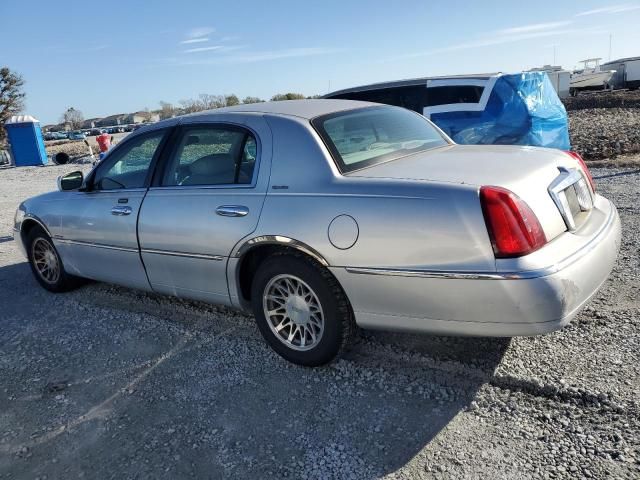 2001 Lincoln Town Car Signature