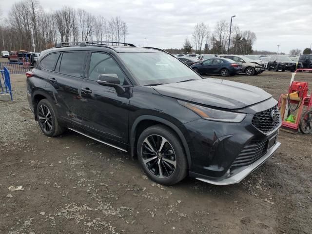 2022 Toyota Highlander XSE
