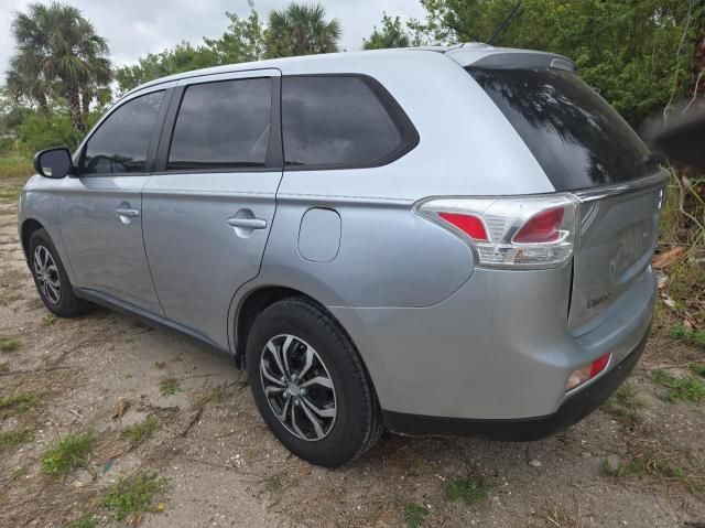 2014 Mitsubishi Outlander ES