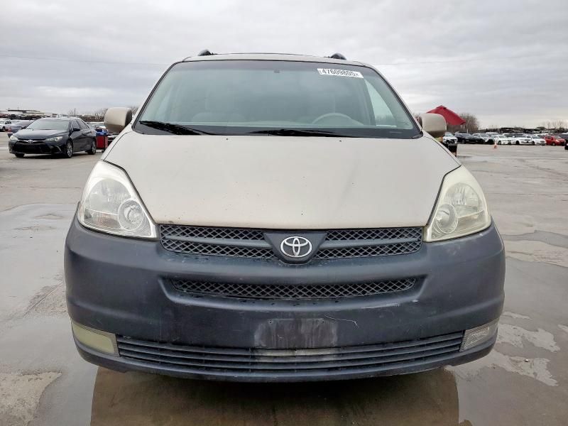 2005 Toyota Sienna XLE