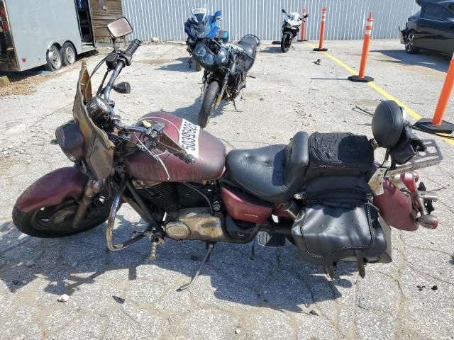 2004 Honda VT1100 C2