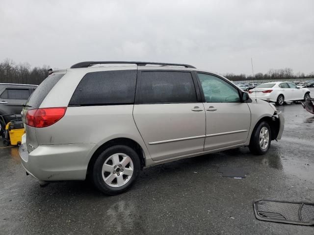 2009 Toyota Sienna CE