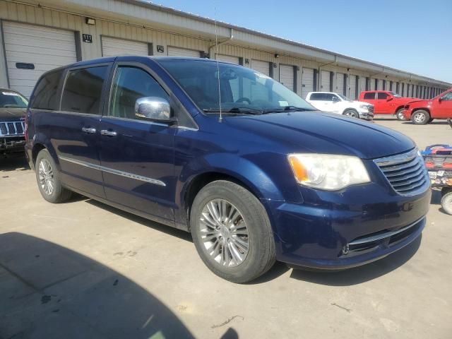 2013 Chrysler Town & Country Touring L