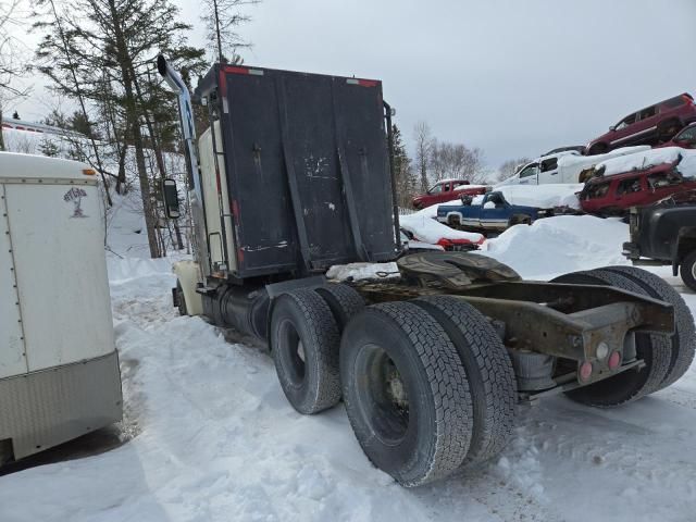2016 Freightliner Conventional Coronado 132