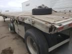 2005 Reitnouer Flatbed Trailer