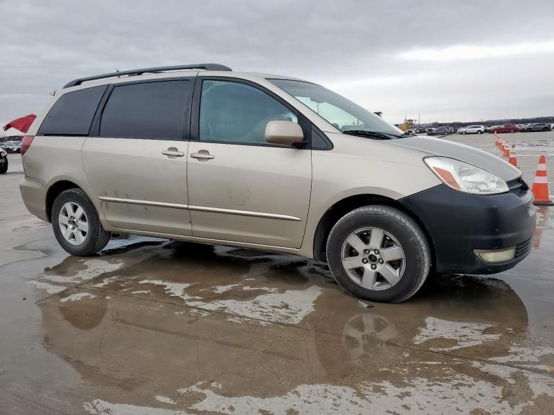 2005 Toyota Sienna XLE