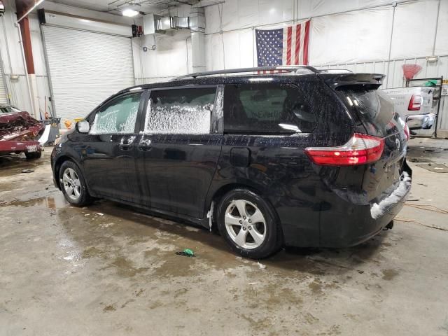 2015 Toyota Sienna LE