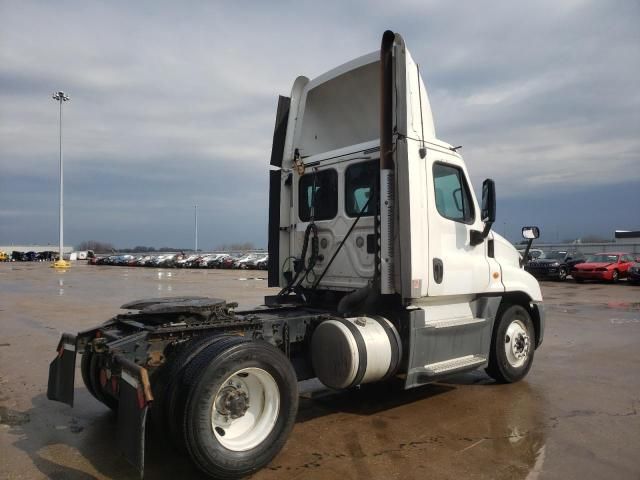 2016 Freightliner Cascadia 125