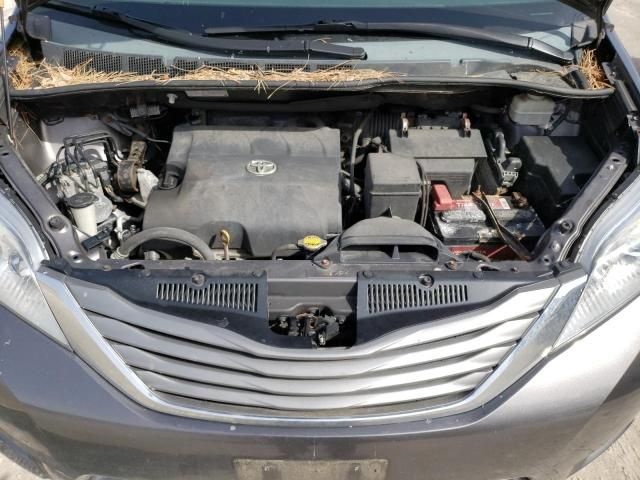 2012 Toyota Sienna XLE