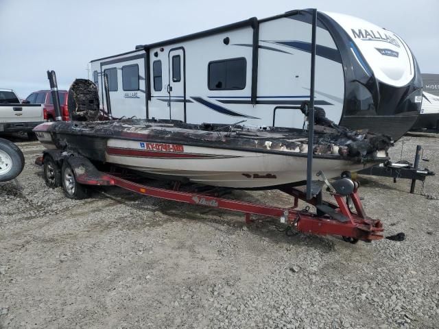 2006 Basstracker Boat