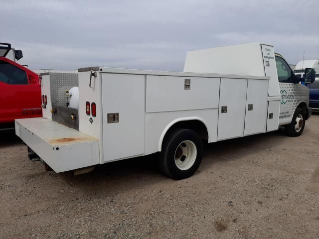 2010 GMC Savana Cutaway G4500