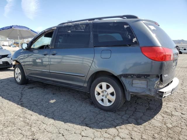 2009 Toyota Sienna CE